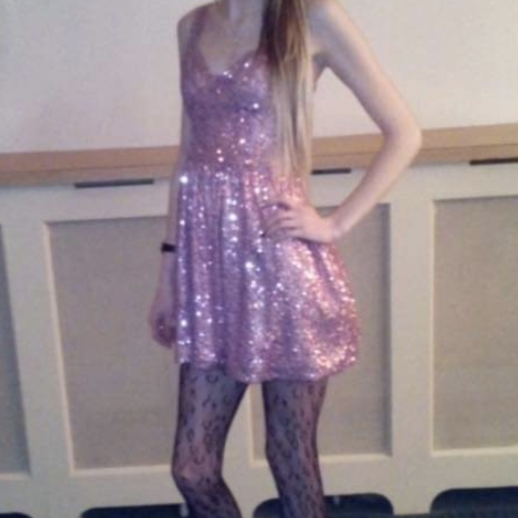 Sequin sparkly pink dress - Picture 2 of 5
